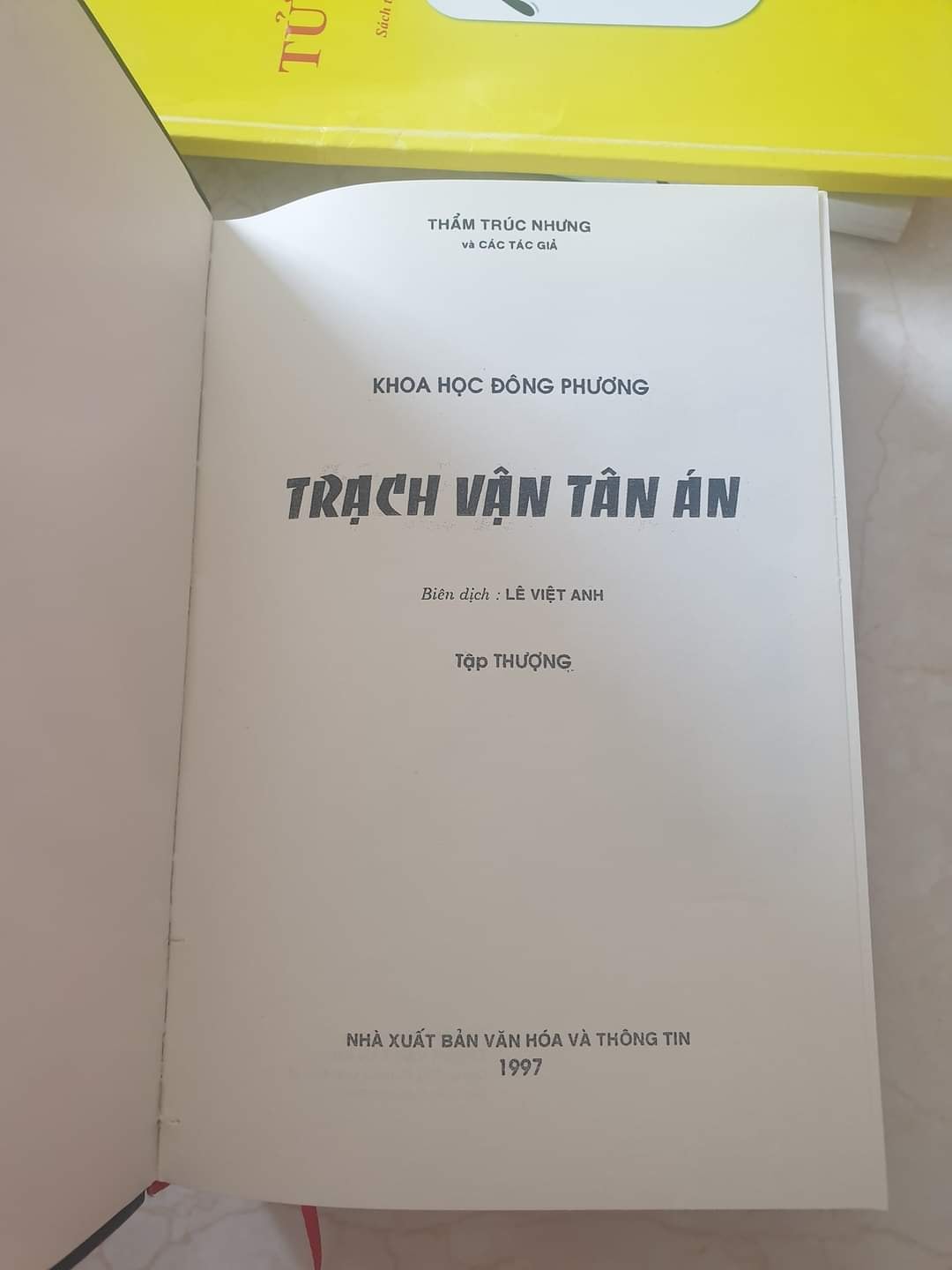Trạch Vân Tân Án – Thấm Trúc Nhưng – NXB Văn hóa Thông tin 1997